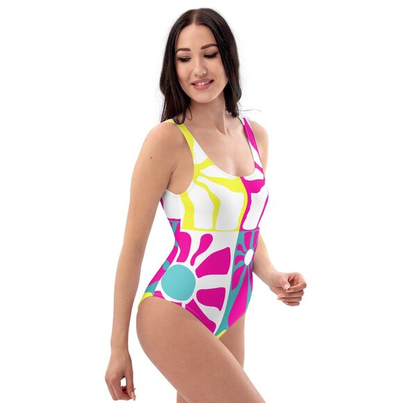 Petite one-piece swimsuits in size XS - Picture 1 of 9